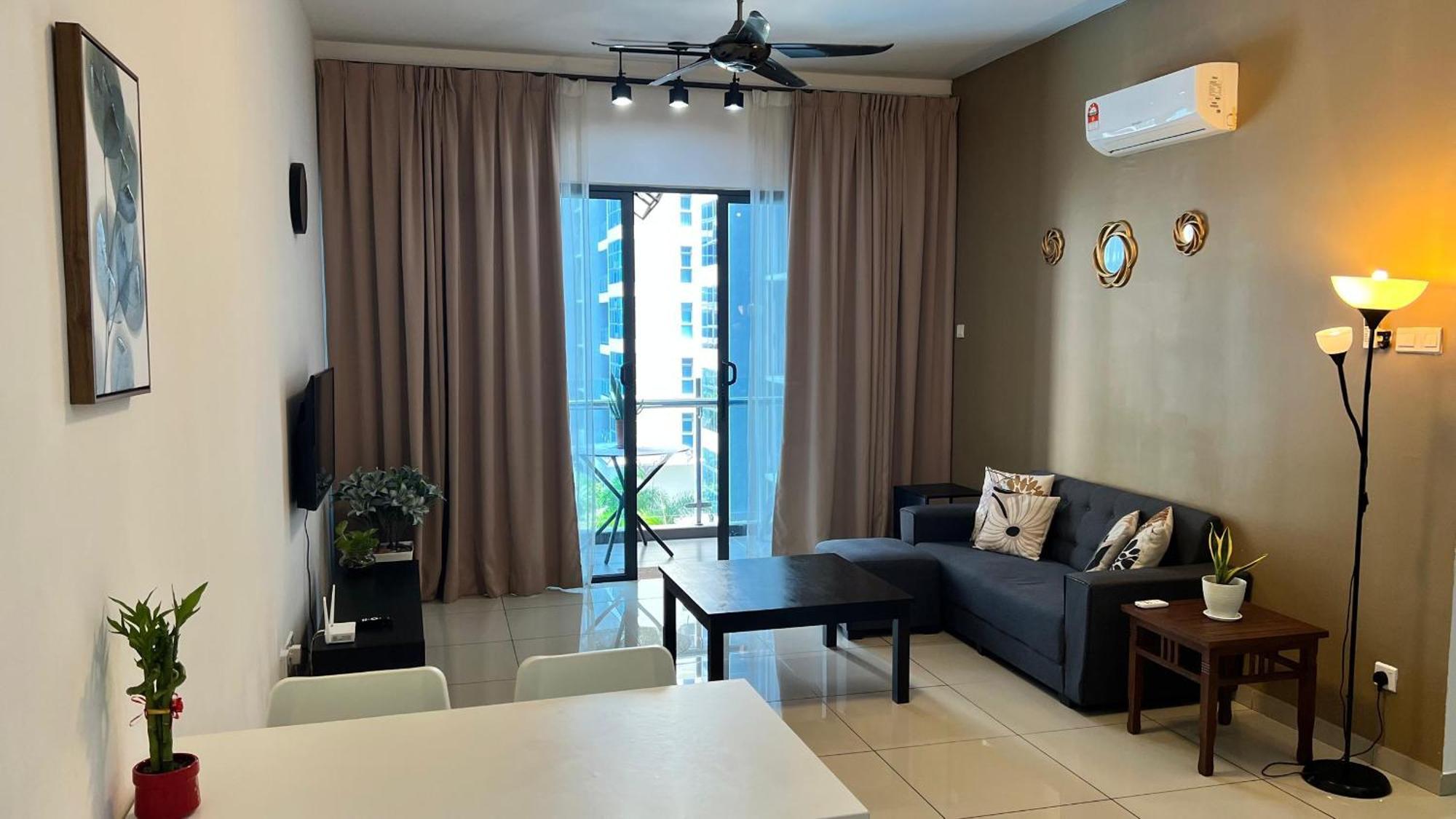 Happy @ Atlantis Residences Pool View Malacca
