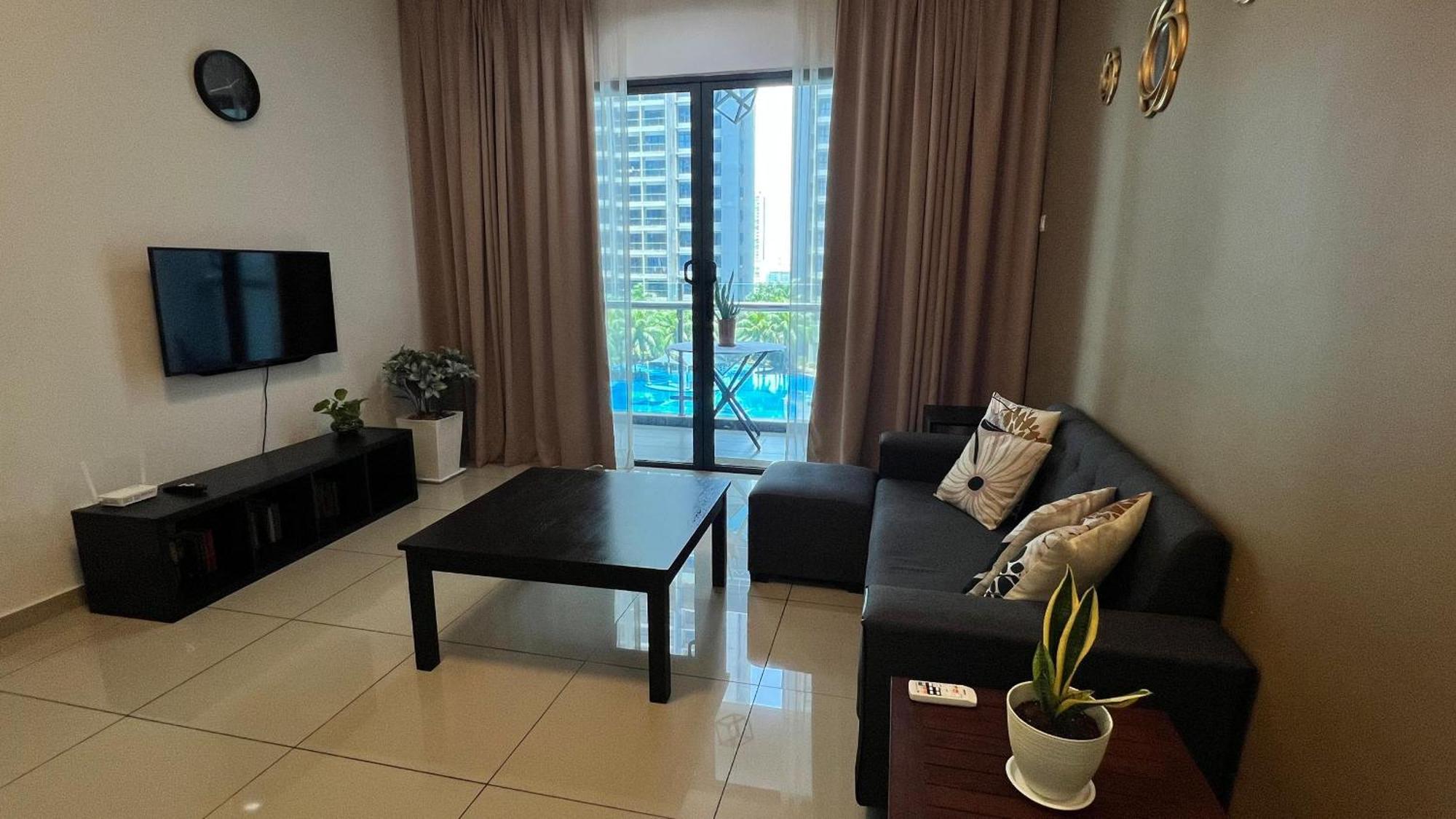 Apartment Happy @ Atlantis Residences Pool View