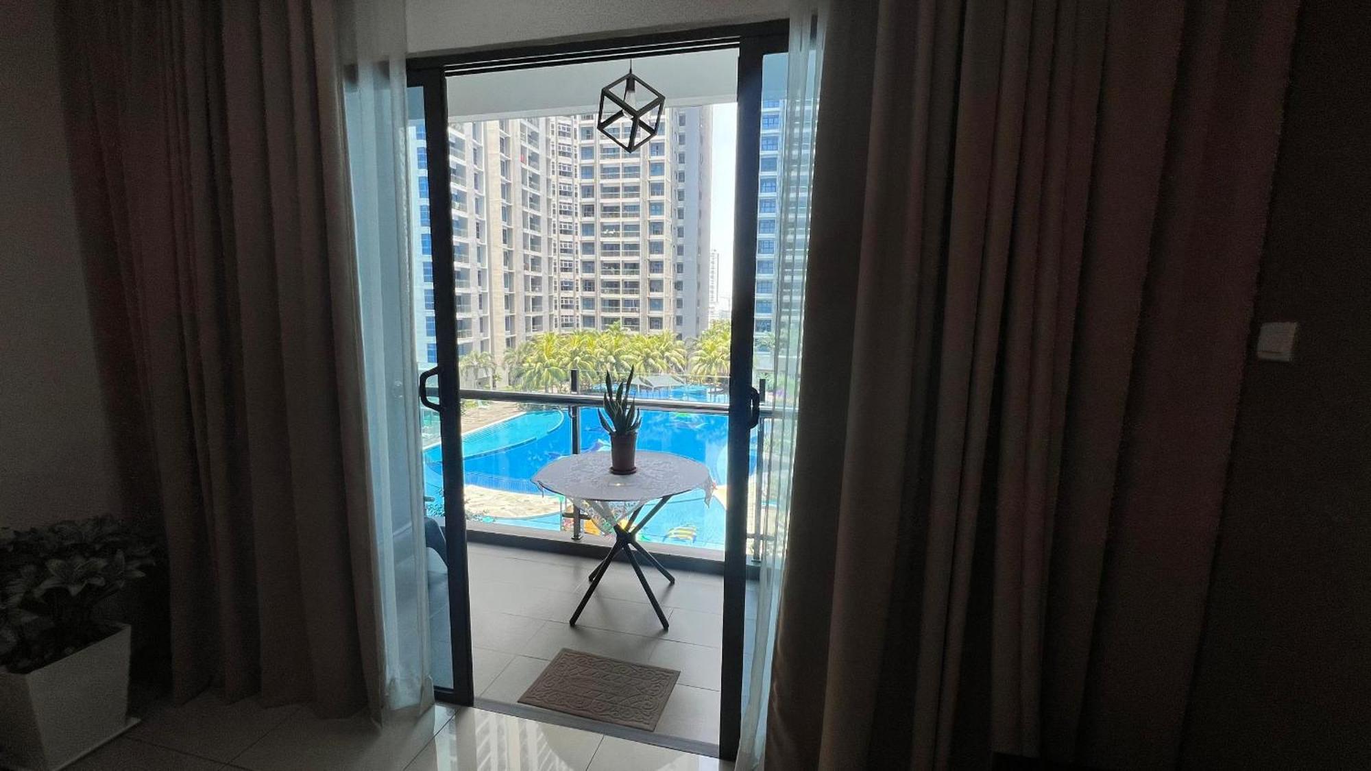 Apartment Happy @ Atlantis Residences Pool View *
